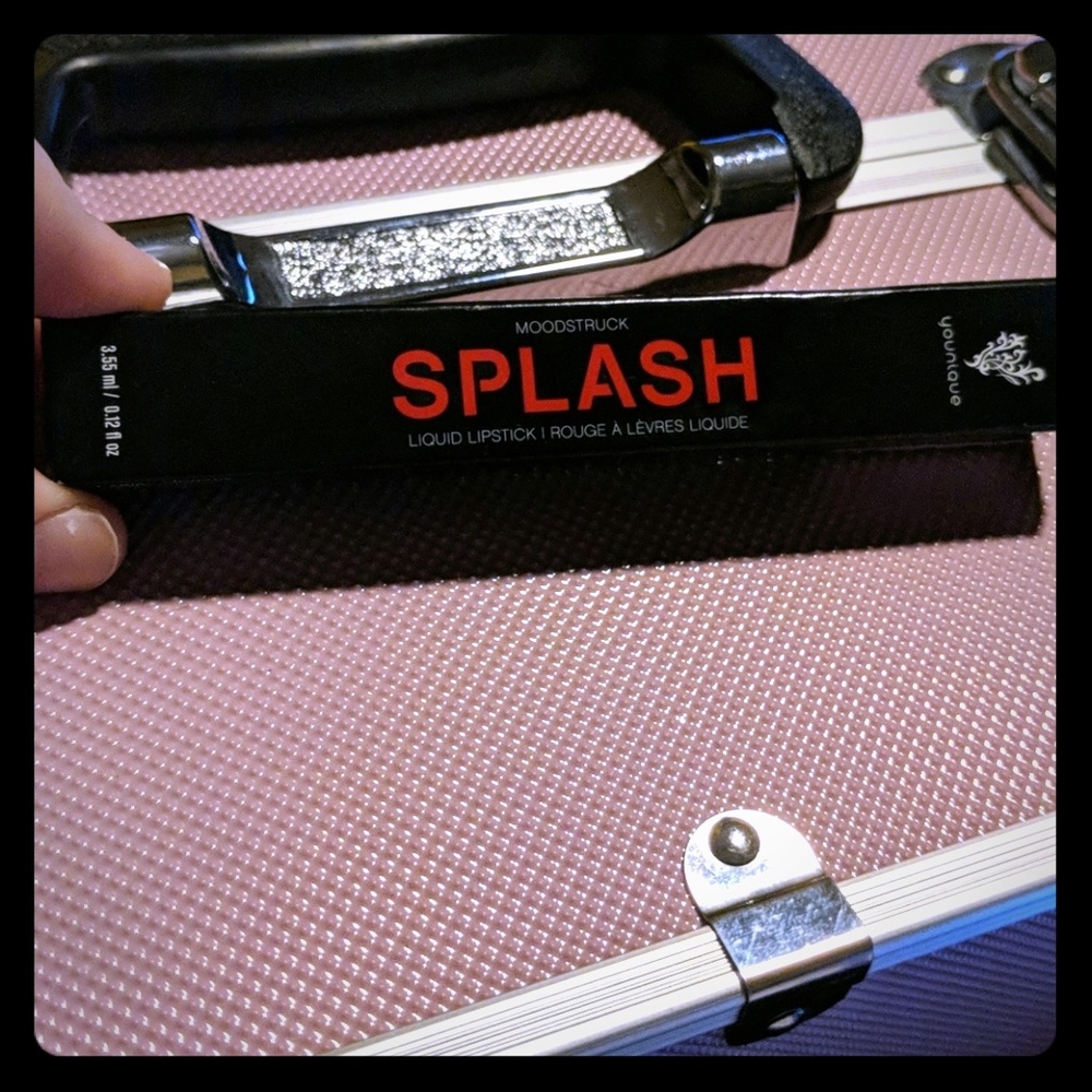 Moodstruck Splash Liquid Lipstick